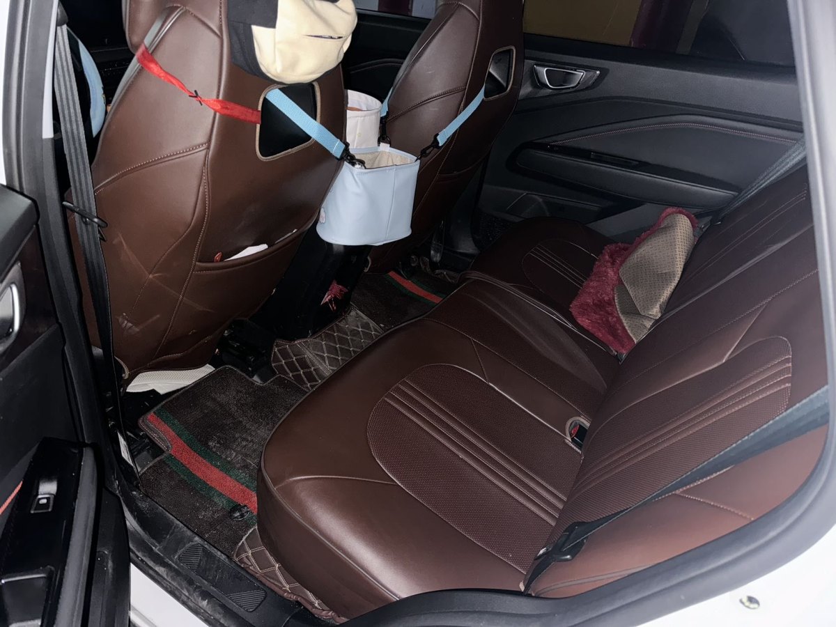 五菱 五菱星驰  2022款 1.5T CVT潮酷型图片
