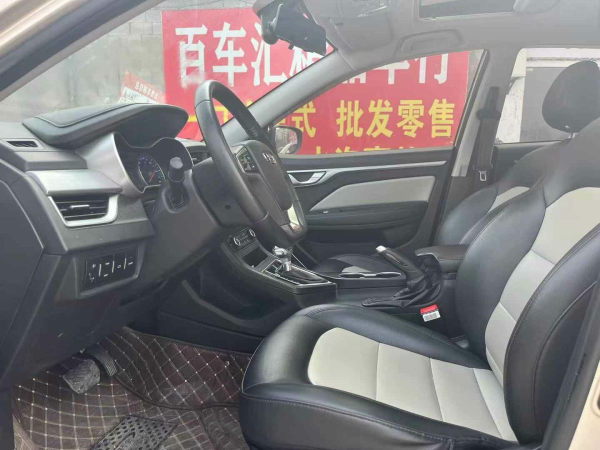 吉利 遠景SUV  2020款 1.4T 自動豪華型圖片