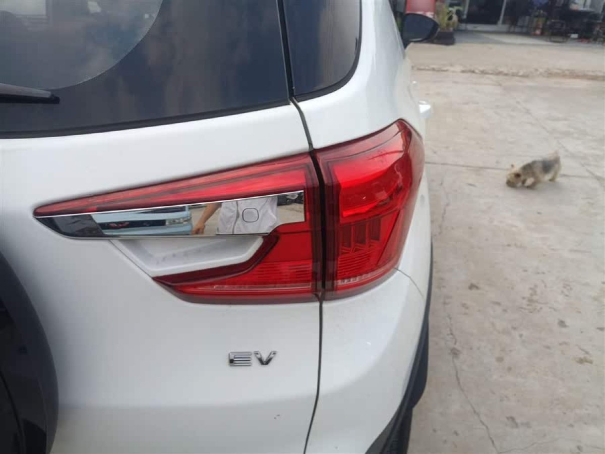 比亞迪 元新能源  2019款 EV535 高能領(lǐng)航版圖片