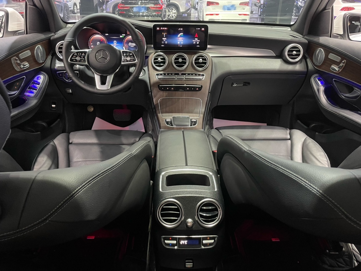 2019年9月奔驰 奔驰GLC  2020款 GLC 300 L 4MATIC 豪华型