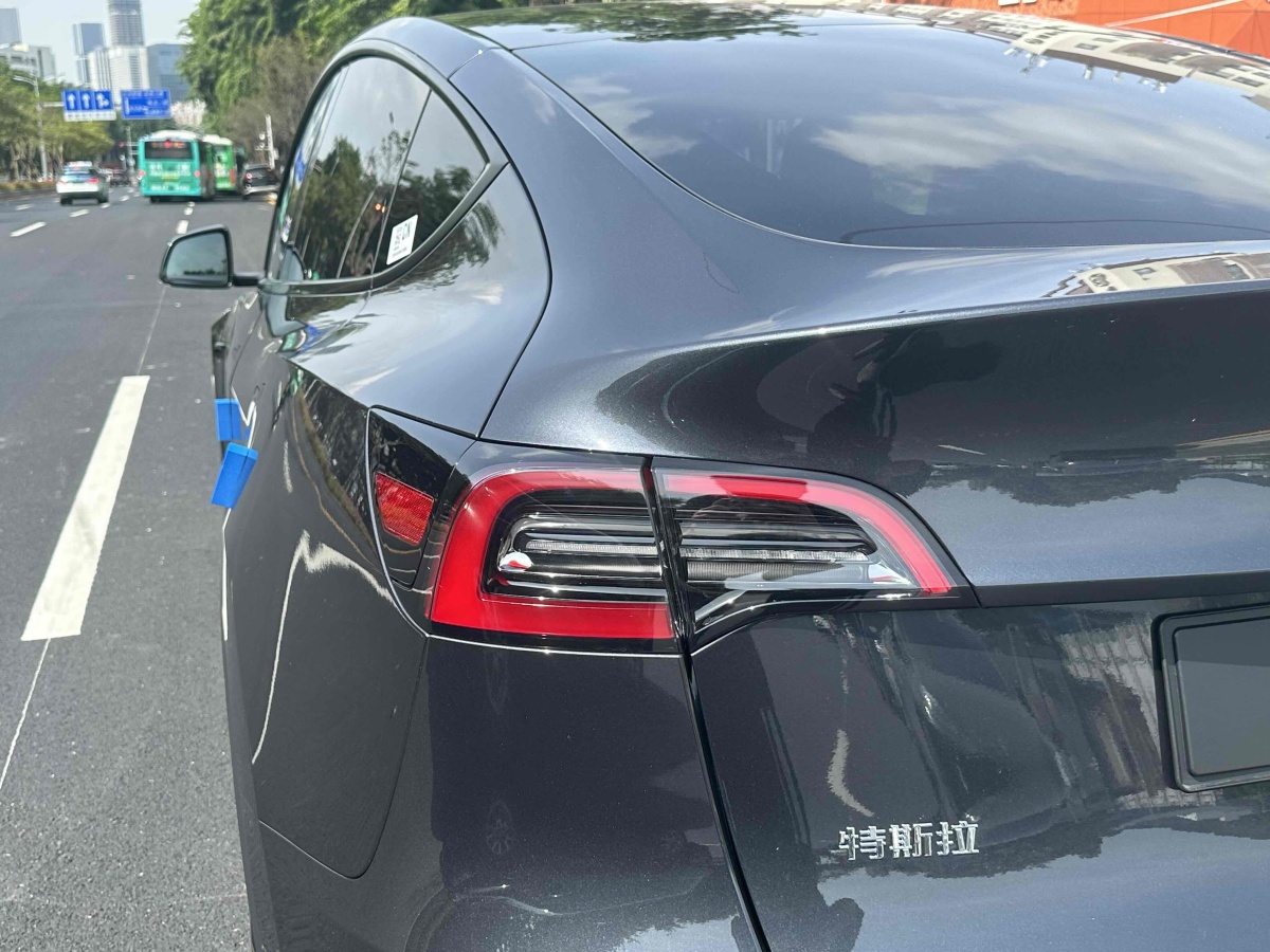 特斯拉 Model Y  2023款 長(zhǎng)續(xù)航煥新版 雙電機(jī)全輪驅(qū)動(dòng)圖片