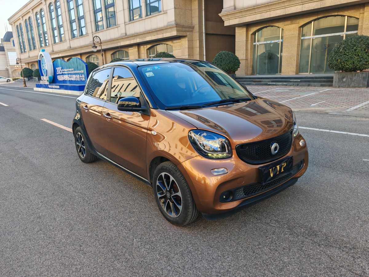 smart forfour  2016款 1.0L 52千瓦激情版圖片