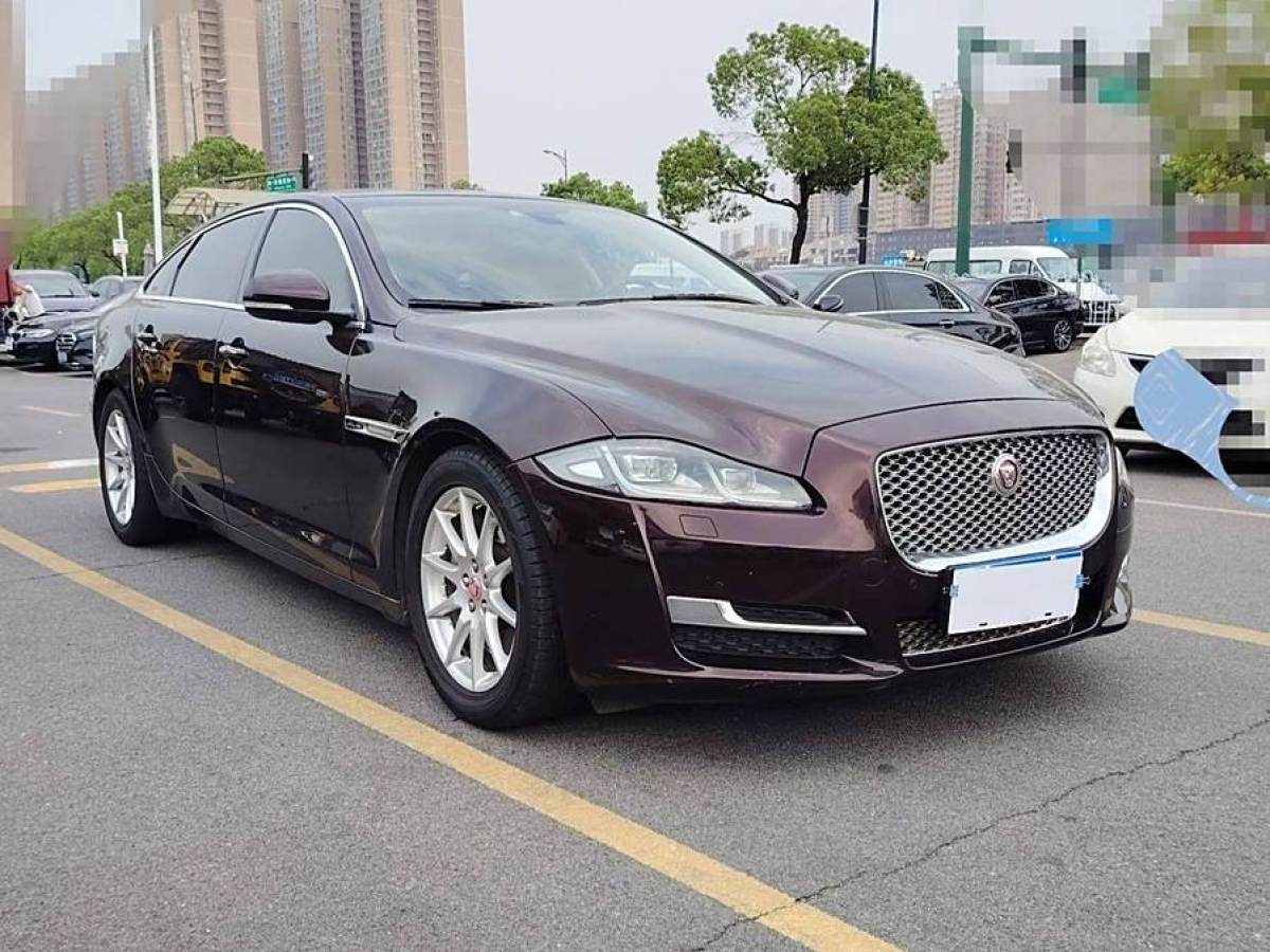 捷豹 XJ  2016款 XJL 2.0T 兩驅(qū)典雅商務(wù)版圖片