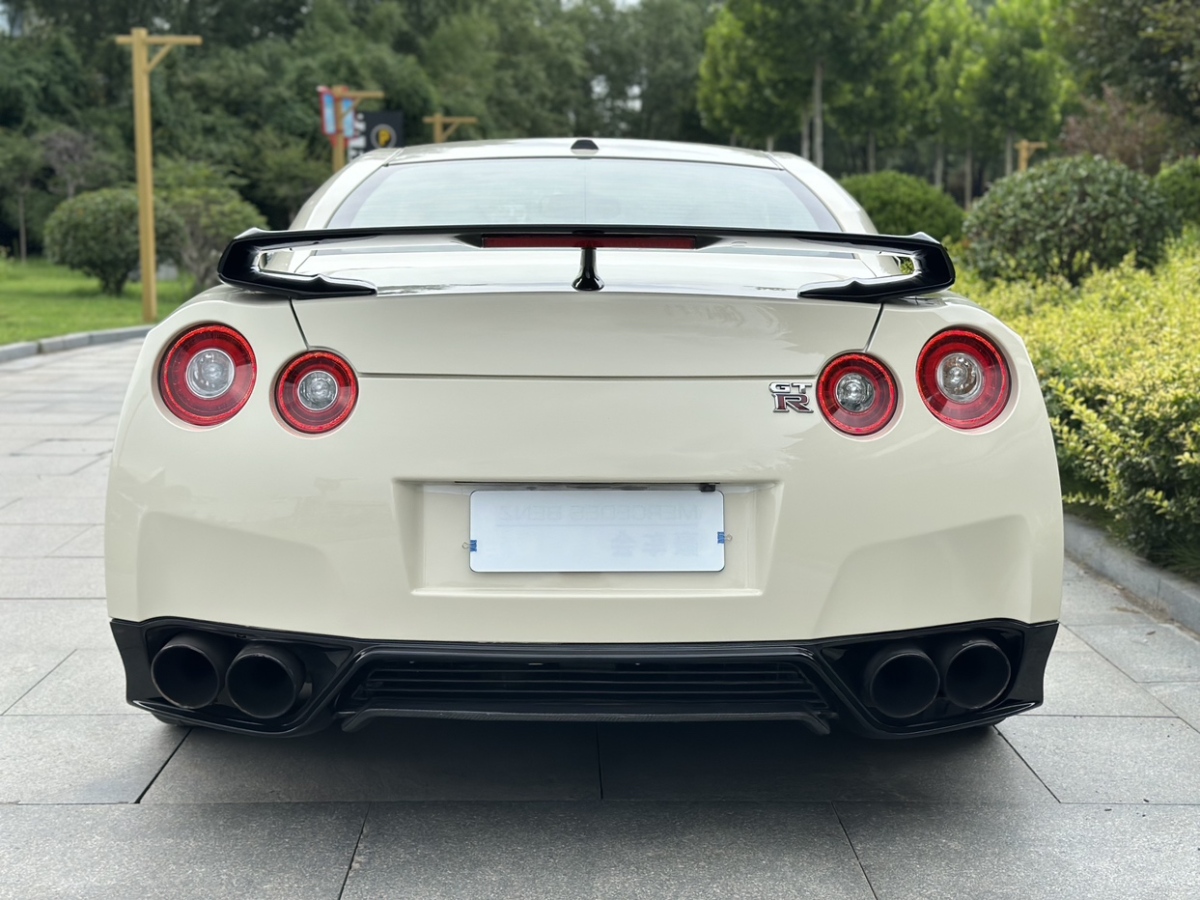 2012年9月日產(chǎn) GT-R  2012款 3.8T Premium Edition