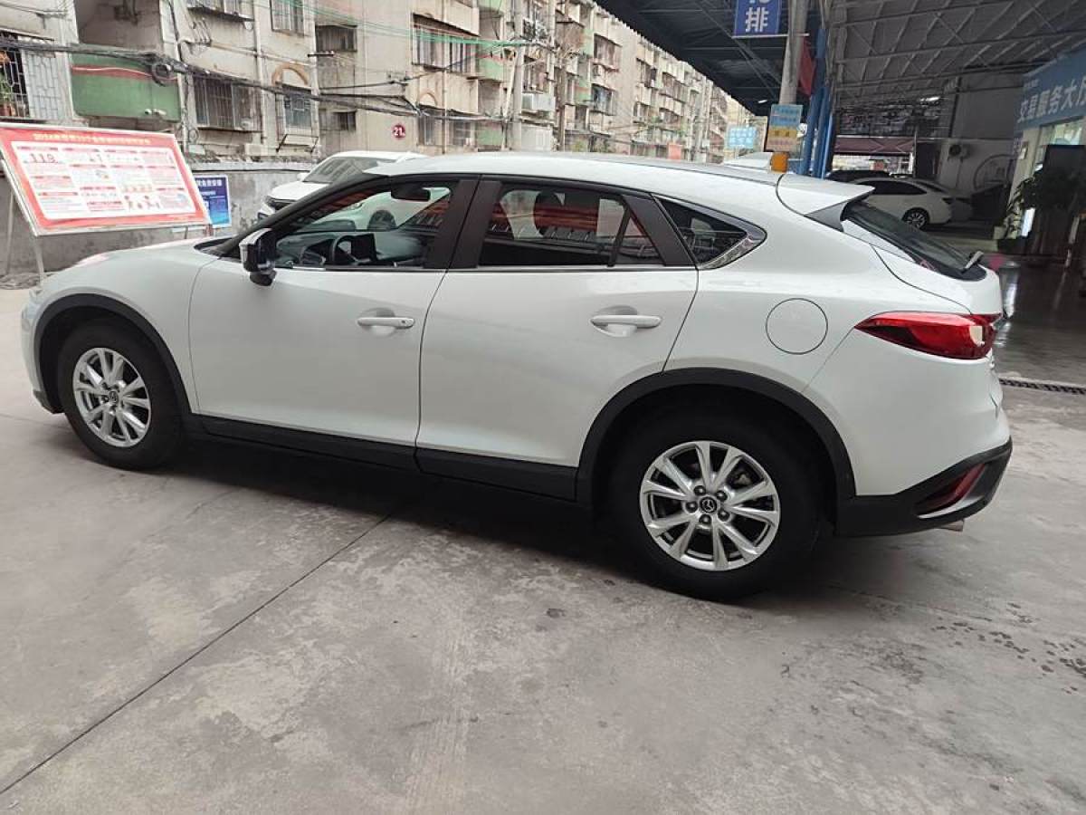 馬自達(dá) CX-4  2018款 2.0L 自動兩驅(qū)藍(lán)天品位版圖片