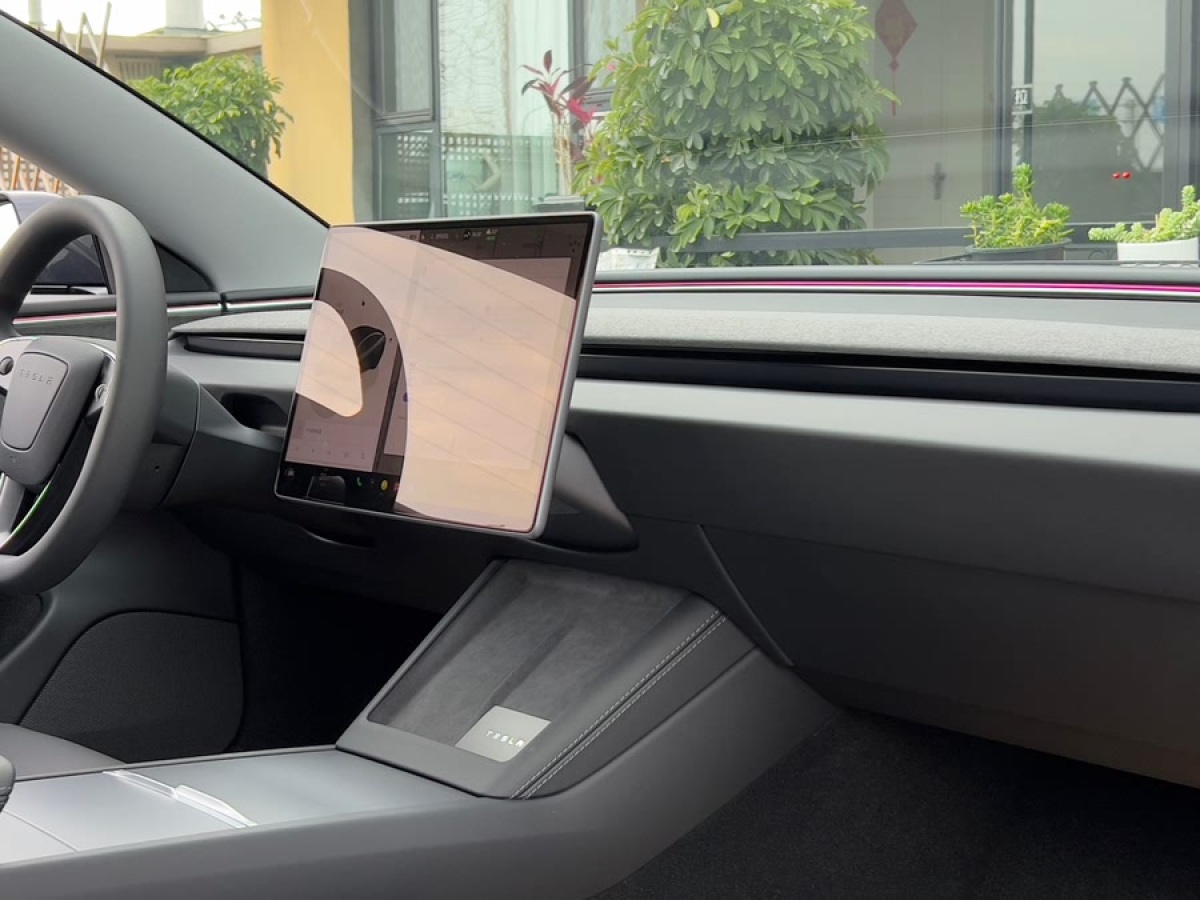 特斯拉 Model 3  2023款 煥新版 后輪驅(qū)動(dòng)圖片