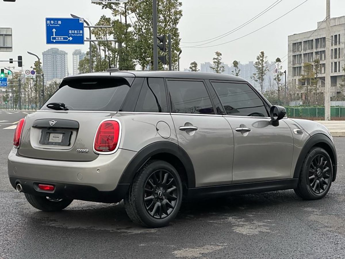 MINI MINI  2020款 1.5T COOPER 經(jīng)典派 五門(mén)版圖片