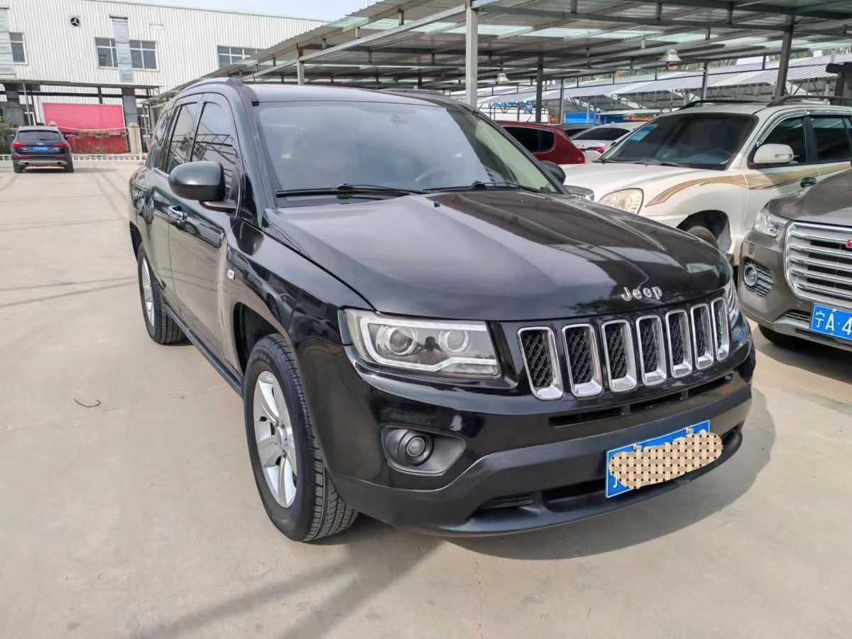 Jeep 指南者  2012款 2.4L 四驅(qū)運(yùn)動(dòng)版圖片