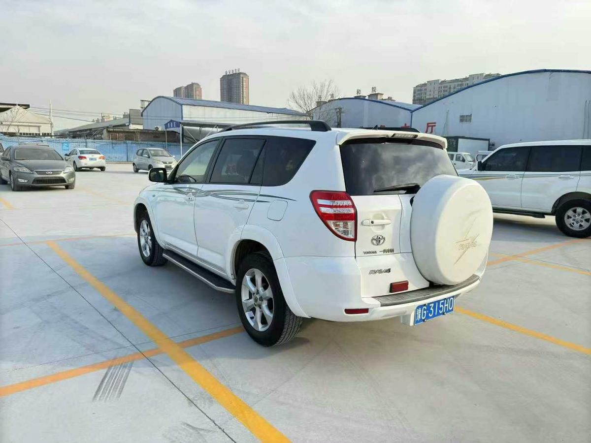 豐田 RAV4榮放  2010款 2.0L 手動(dòng)豪華升級版圖片