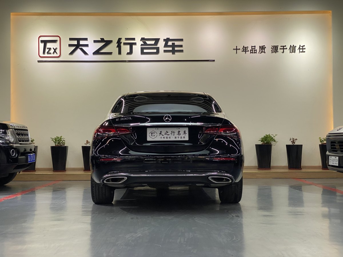 奔馳 奔馳E級(jí)  2019款 改款 E 300 L 豪華型圖片