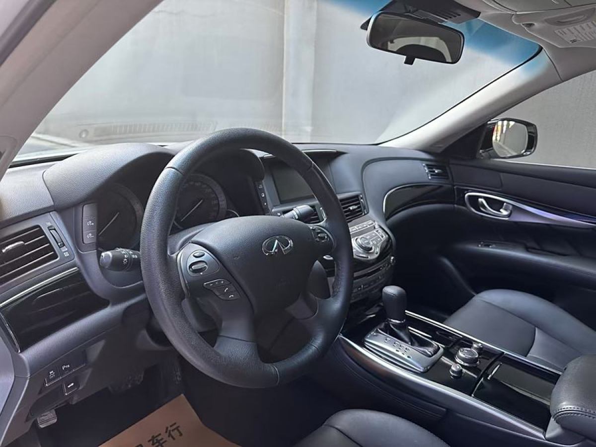 英菲尼迪 Q70  2015款 Q70L 2.5L 精英版圖片