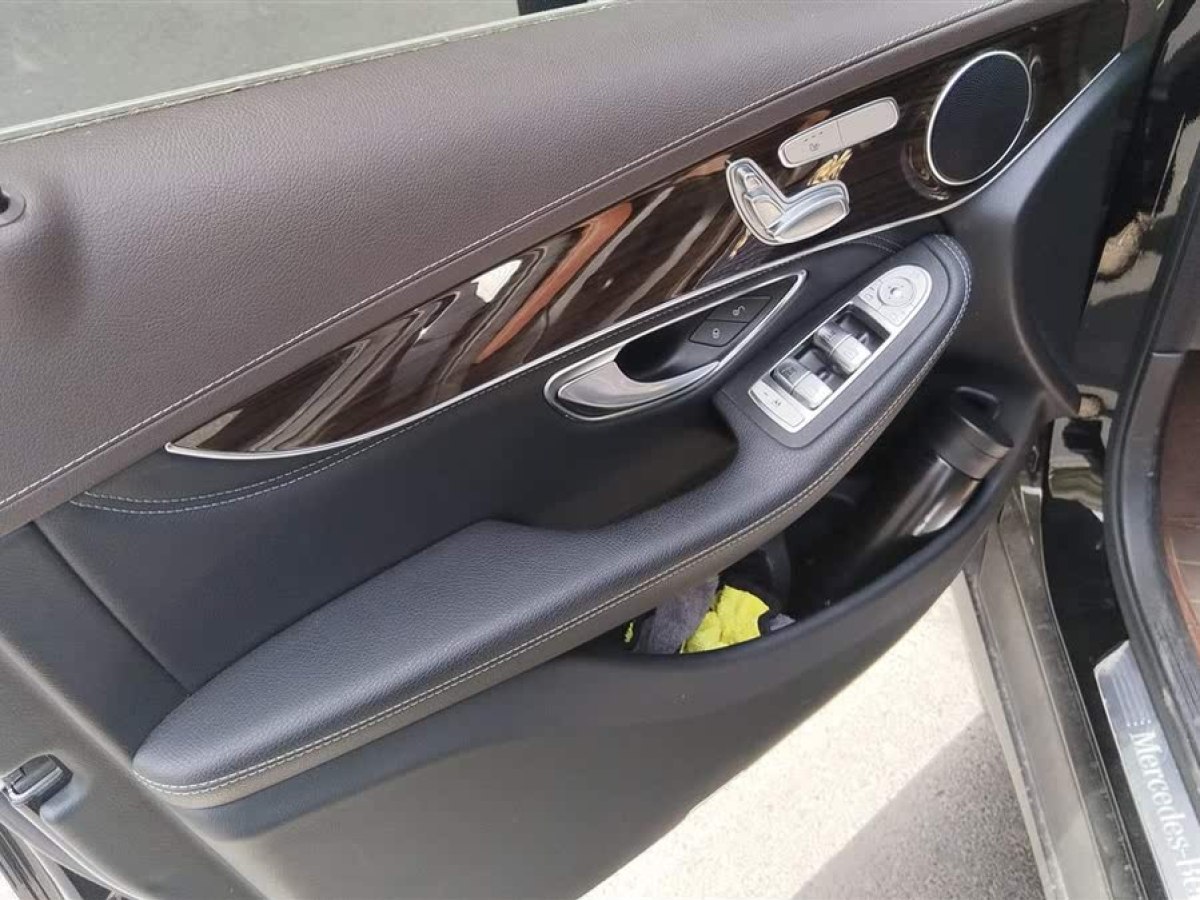 奔馳 奔馳GLC  2019款 GLC 260 4MATIC 動感型圖片