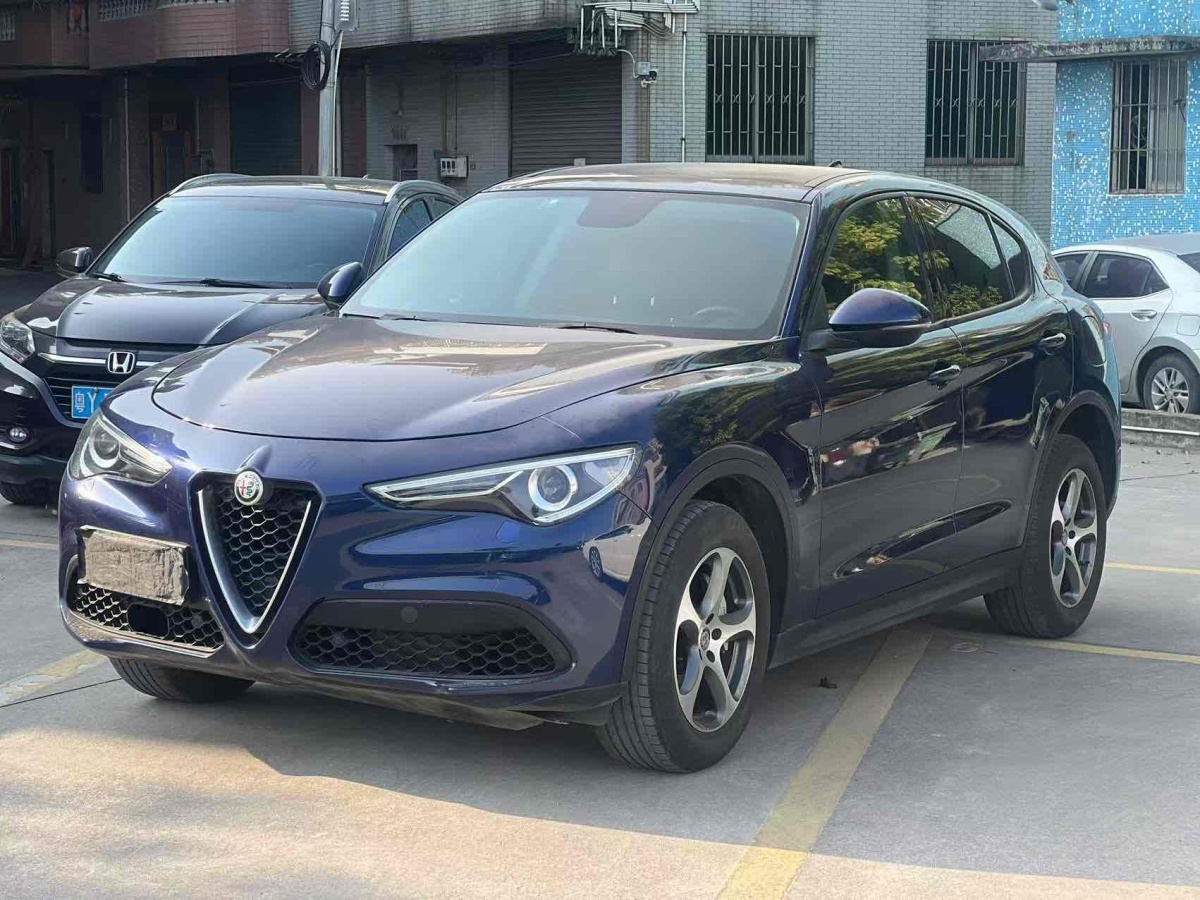 阿爾法·羅密歐 Stelvio  2017款 2.0T 200HP 精英版圖片