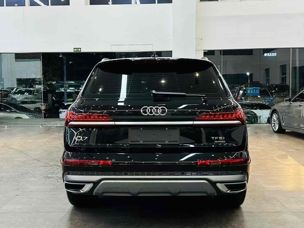 奧迪 奧迪Q7  2024款 55 TFSI quattro S line運動型圖片