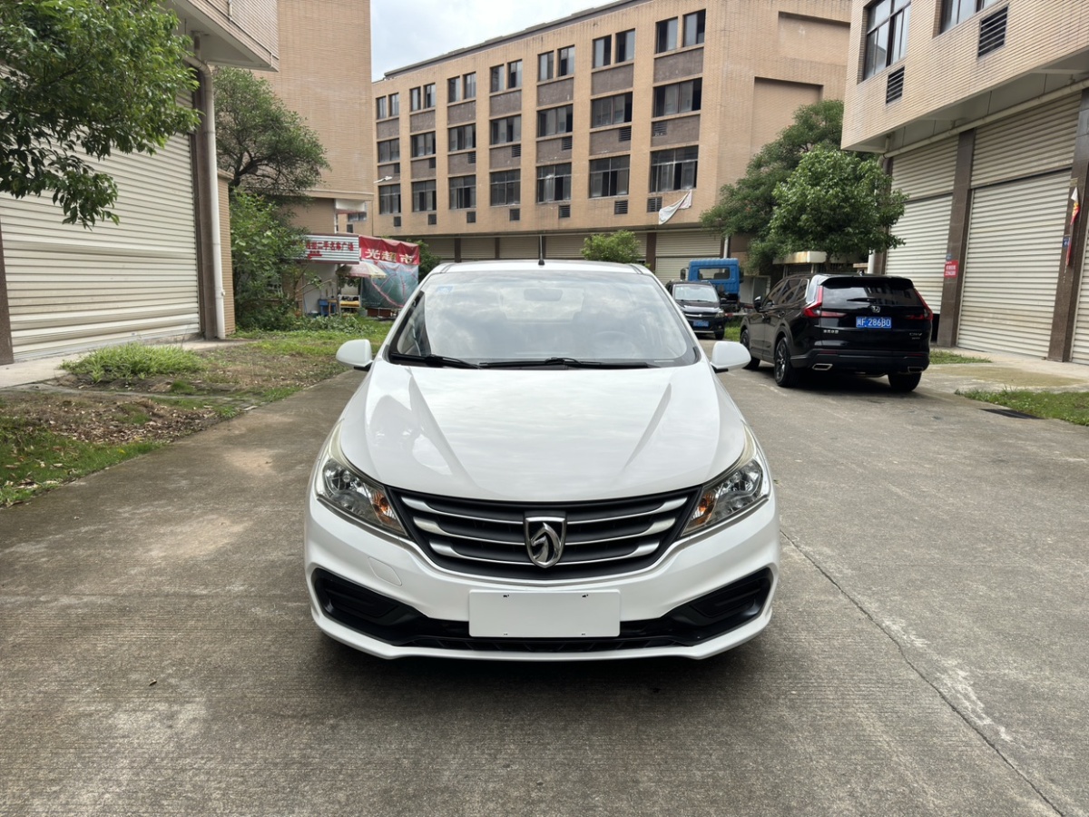 寶駿 310  2016款 1.2L 手動(dòng)舒適型圖片