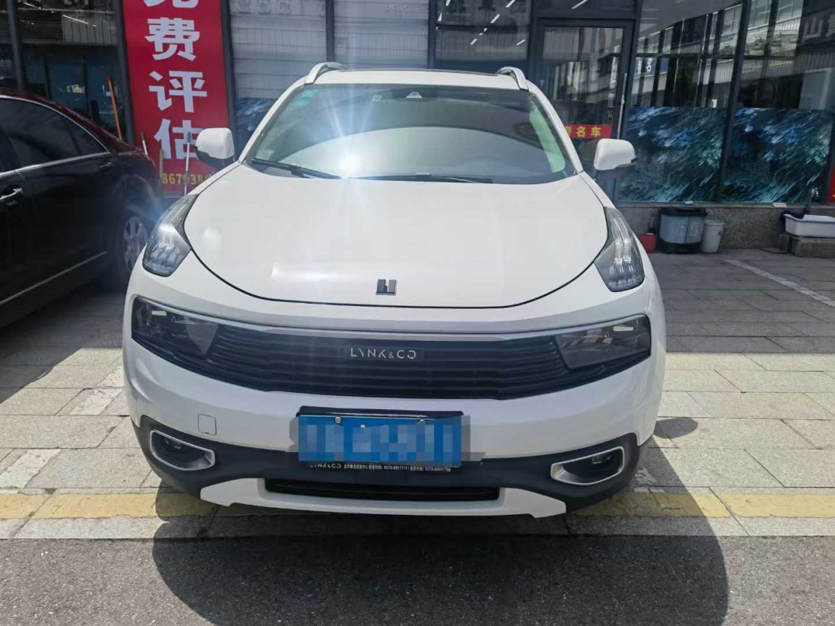 領(lǐng)克 領(lǐng)克01  2018款 2.0T 兩驅(qū)型+版圖片