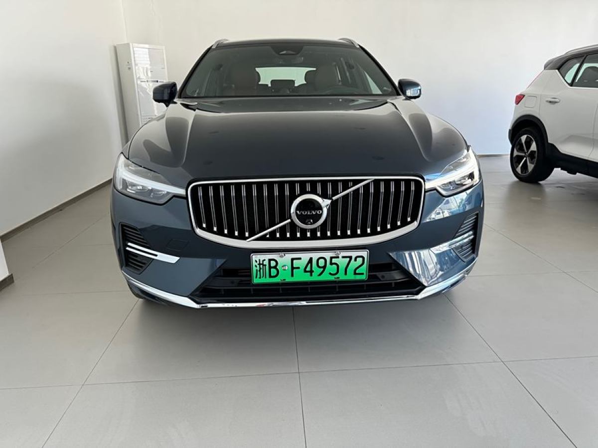 2023年6月沃爾沃 XC60新能源  2024款 T8 插電混動(dòng) 長(zhǎng)續(xù)航四驅(qū)智雅豪華版