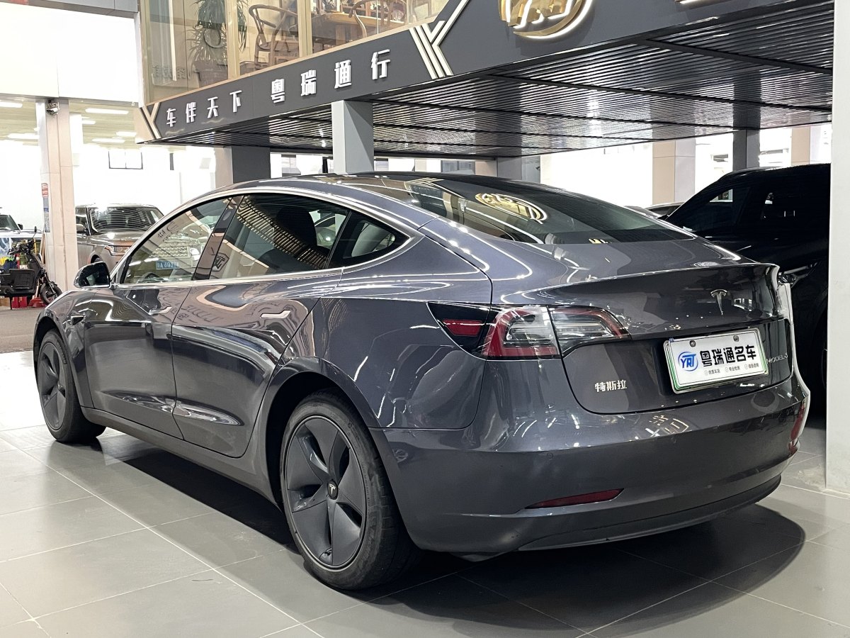 特斯拉 Model 3  2019款 標準續(xù)航后驅(qū)升級版圖片