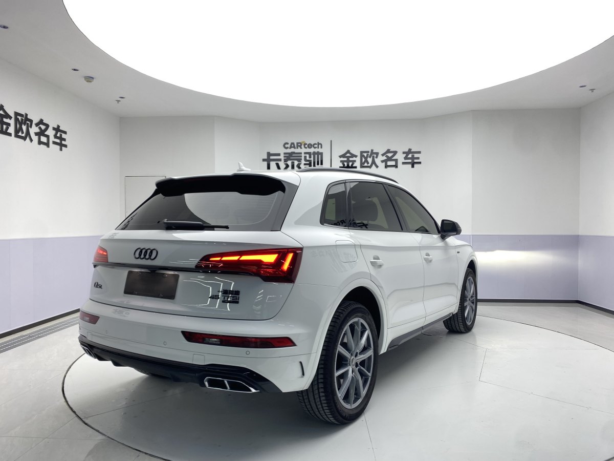 奧迪 奧迪Q5L  2022款 改款 40T 豪華動感型圖片