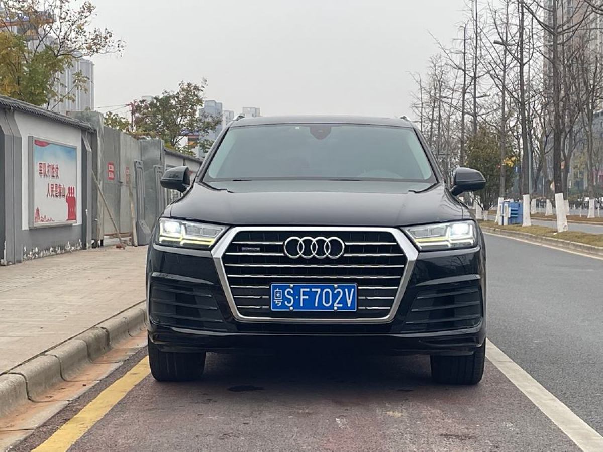 2017年7月奧迪 奧迪Q7  2016款 45 TFSI 技術(shù)型