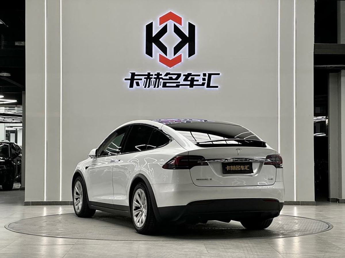 特斯拉 Model X  2016款 Model X 90D圖片