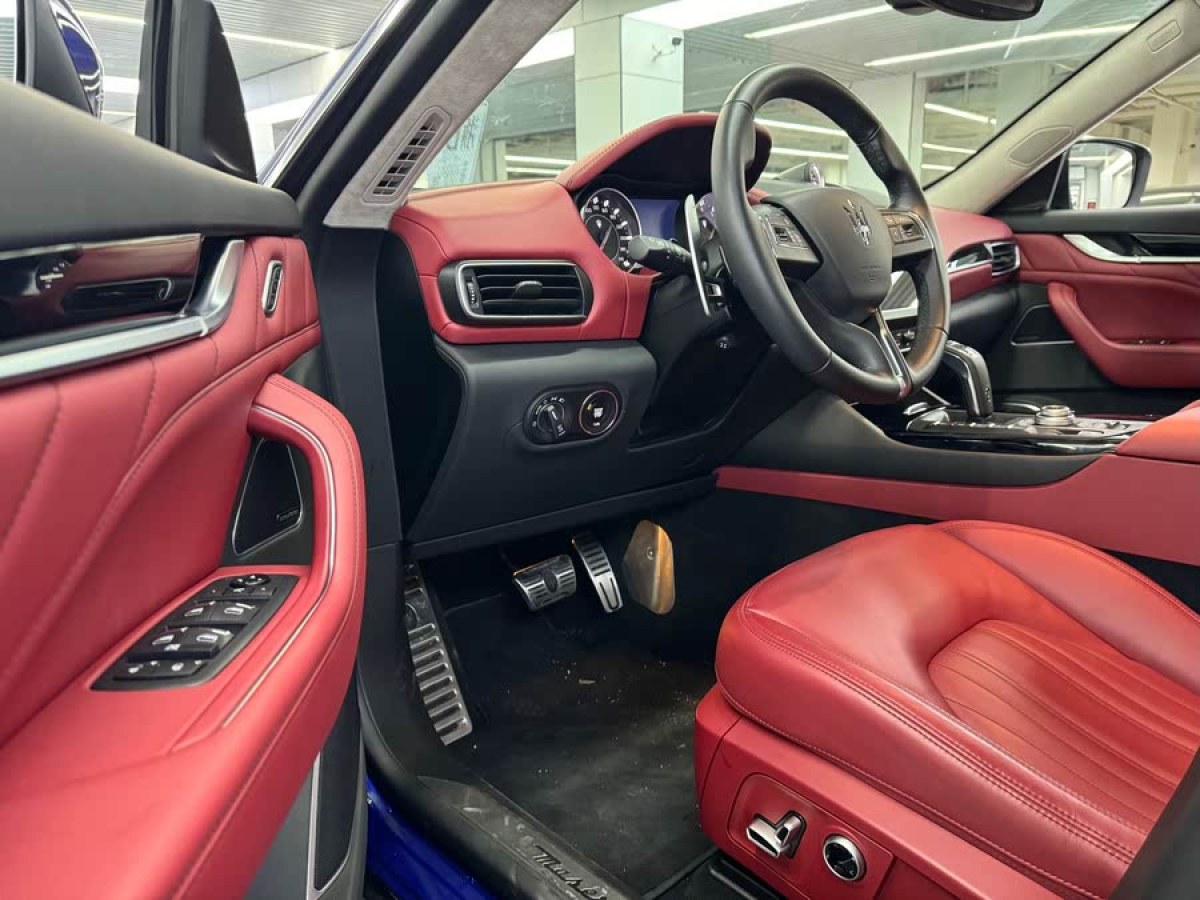 瑪莎拉蒂 Levante  2022款 2.0T GT鋒芒版圖片