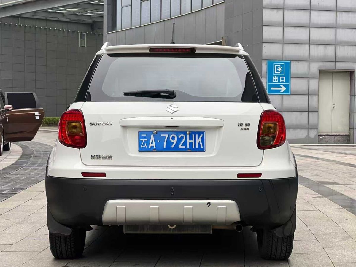 鈴木 天語(yǔ) SX4  2013款 1.6L 自動(dòng)酷銳型圖片