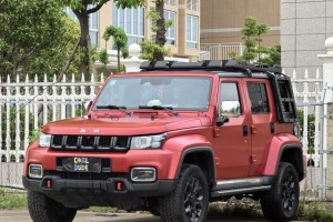 BJ40 北京 2.0D 自動四驅(qū)刀鋒英雄版?zhèn)b客型