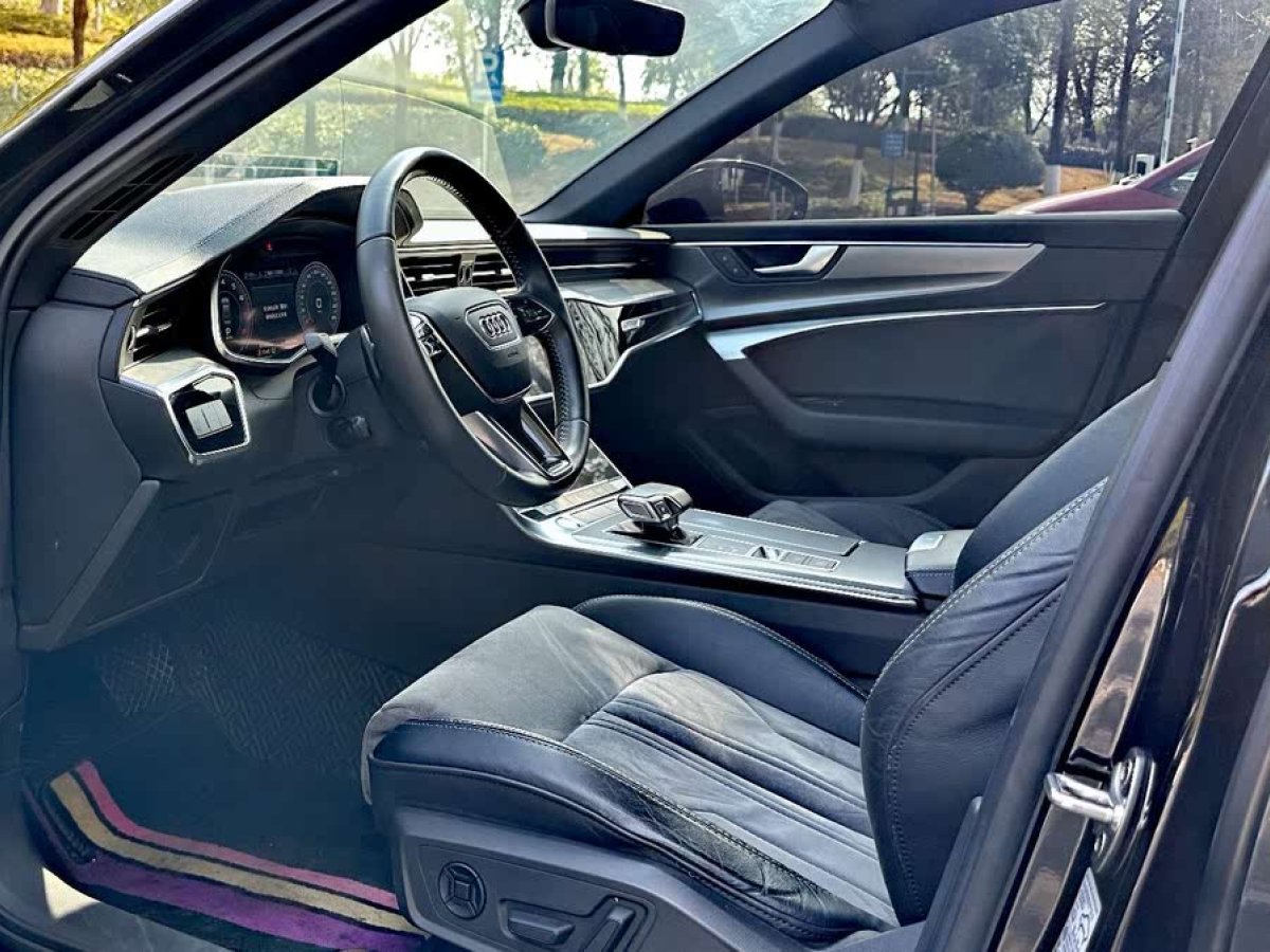 奧迪 奧迪A6L  2020款 40 TFSI 豪華動感型圖片