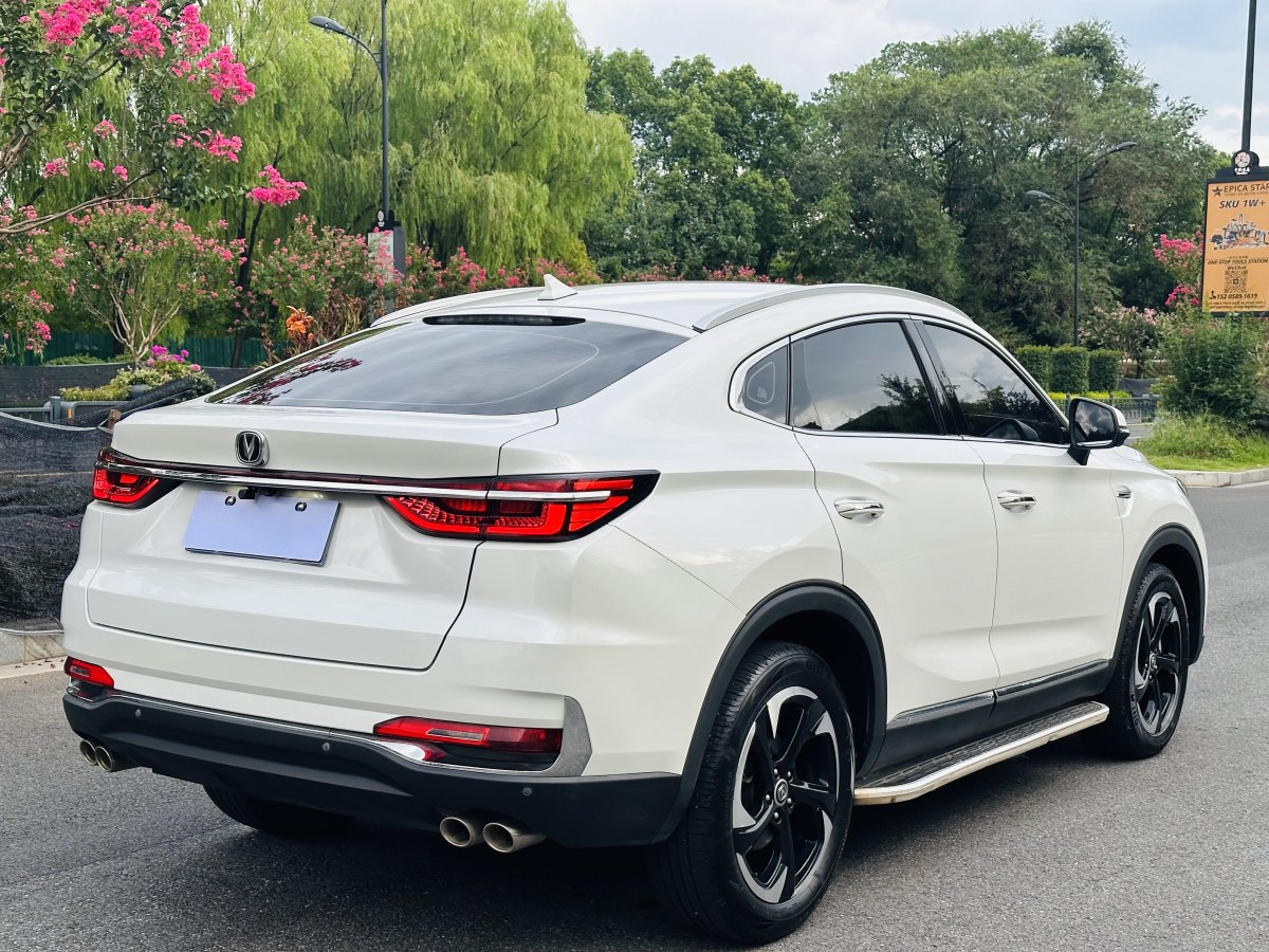 長(zhǎng)安 CS85 COUPE  2019款  2.0T 動(dòng)版 國(guó)VI圖片