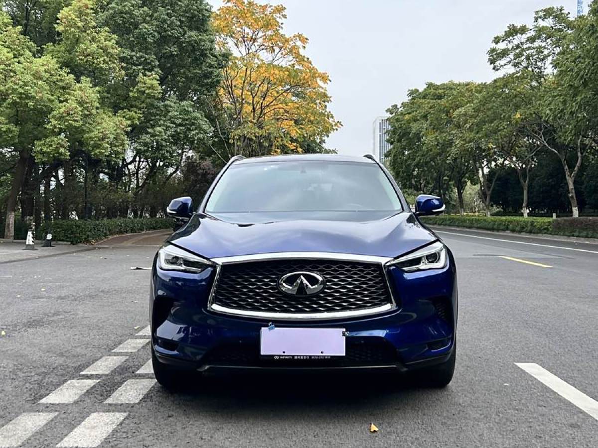 2022年4月英菲尼迪 QX50  2022款 2.0T 兩驅(qū)領(lǐng)航版