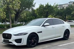 XEL 捷豹 2.0T 250PS 曜黑運(yùn)動(dòng)版