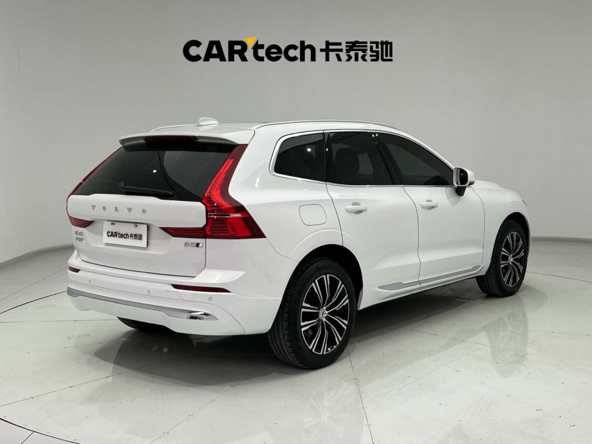 沃爾沃 XC60  2022款 B5 四驅(qū)智遠(yuǎn)豪華版圖片