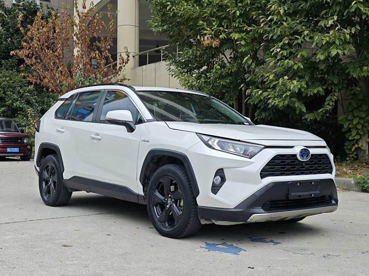 豐田 RAV4榮放  2021款 改款 雙擎 2.5L CVT四驅(qū)精英PLUS版圖片