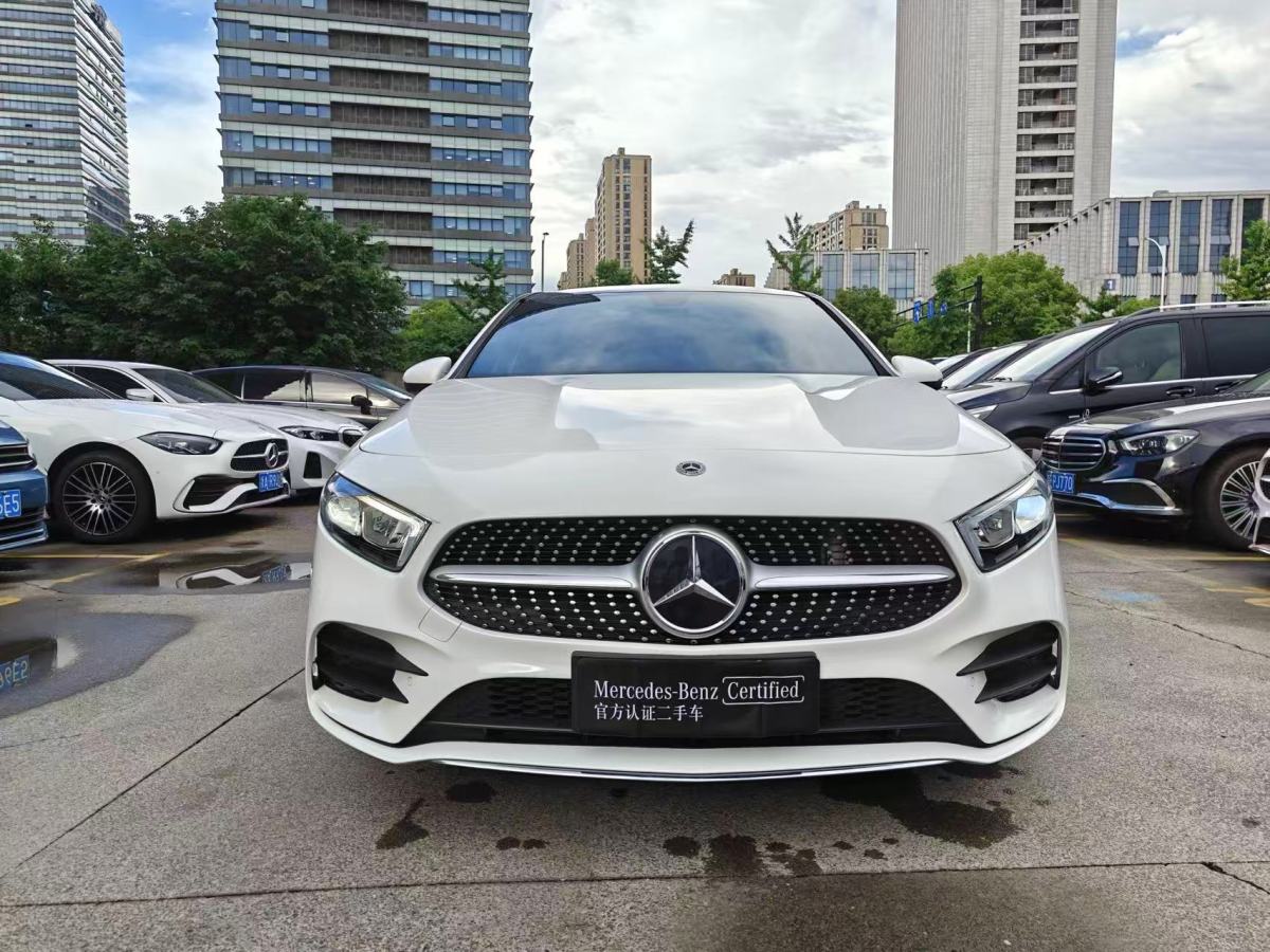 奔馳 奔馳A級(jí)  2021款 A 200 L 運(yùn)動(dòng)轎車時(shí)尚型圖片