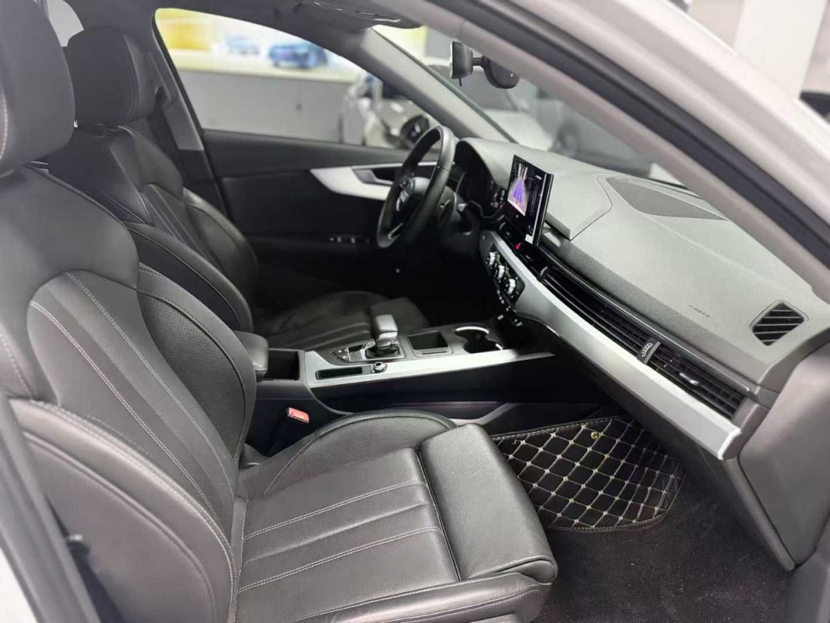 奧迪 奧迪A4L  2023款 35 TFSI 時(shí)尚動感型圖片
