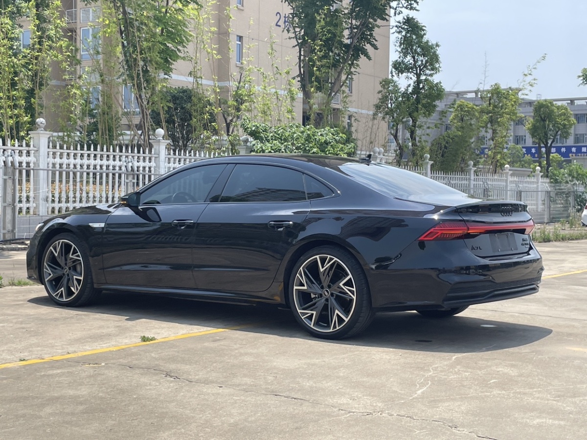 2023年6月奧迪 奧迪A7L  2023款 45 TFSI quattro S-line 黑武士版