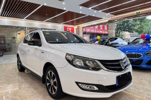 610 宝骏 CROSS 1.5L 自动豪华型