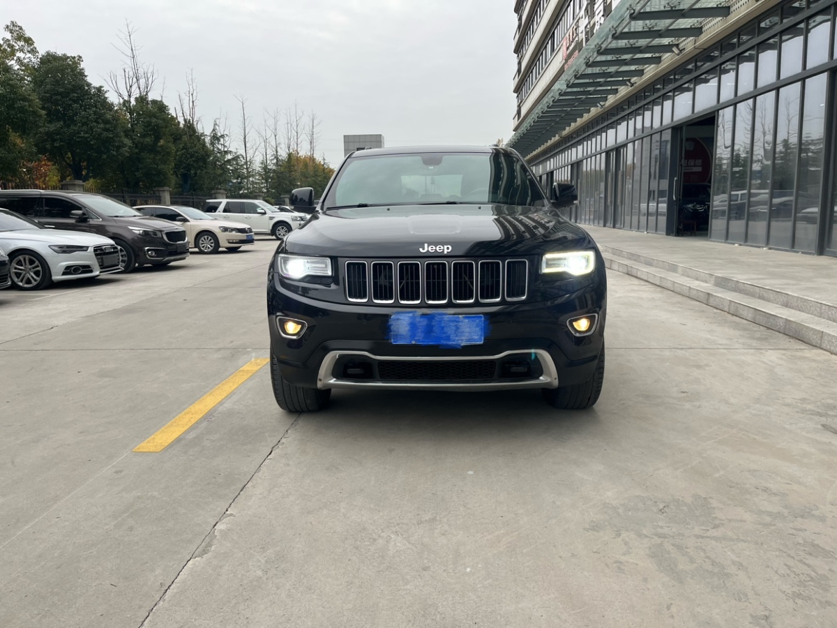 Jeep 大切諾基  2015款 3.0TD 柴油 精英導(dǎo)航版圖片