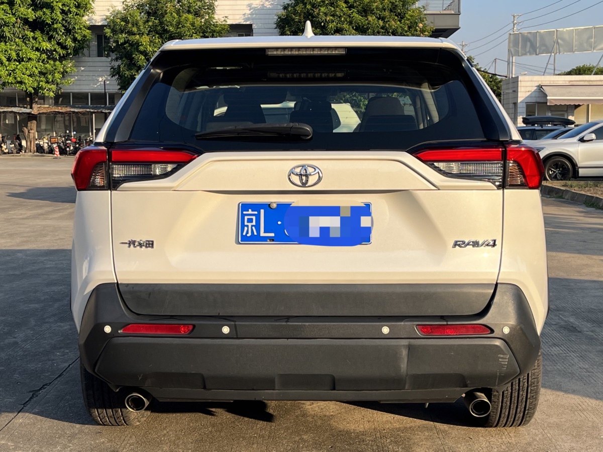 2020年9月豐田 RAV4  2018款 榮放 2.0L CVT兩驅(qū)都市版