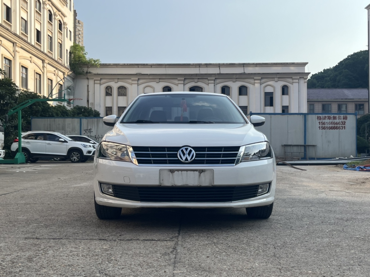 大眾 朗逸  2013款 改款經(jīng)典 1.6L 自動舒適版圖片