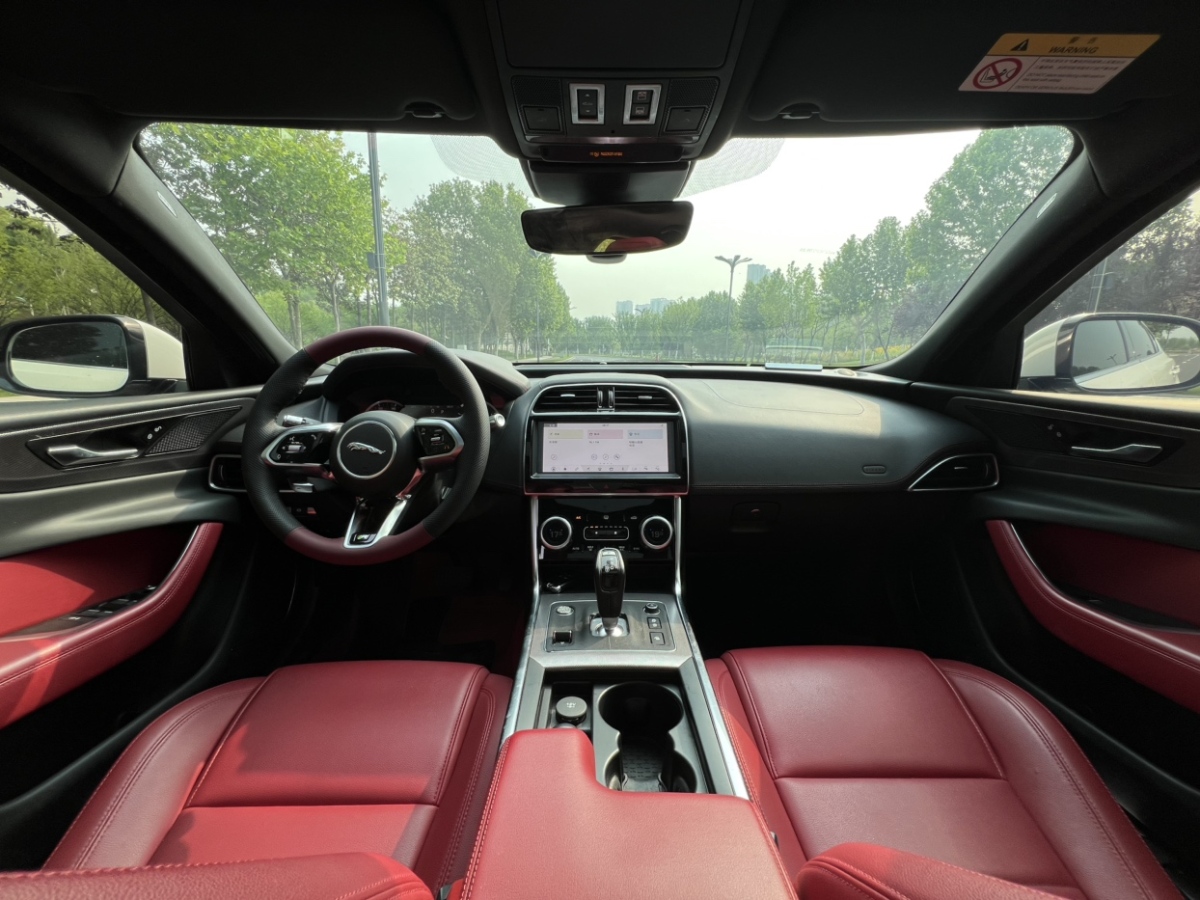 捷豹 XEL  2021款 2.0T 200PS R-DYNAMIC 青春運(yùn)動(dòng)版圖片