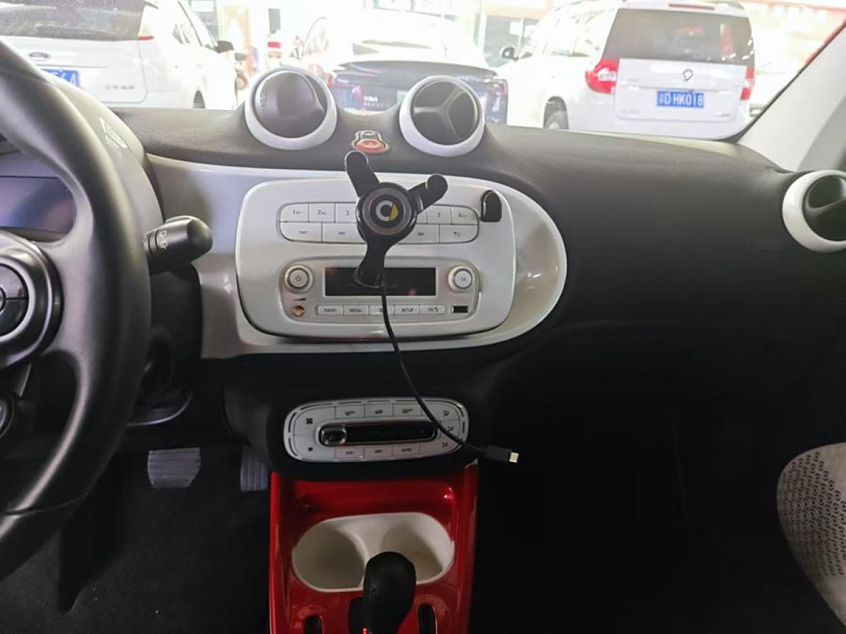 smart fortwo  2015款 1.0L 52千瓦硬頂激情版圖片