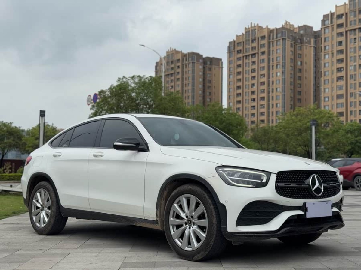 奔馳 奔馳GLC  2023款 改款 GLC 260 4MATIC 轎跑SUV圖片