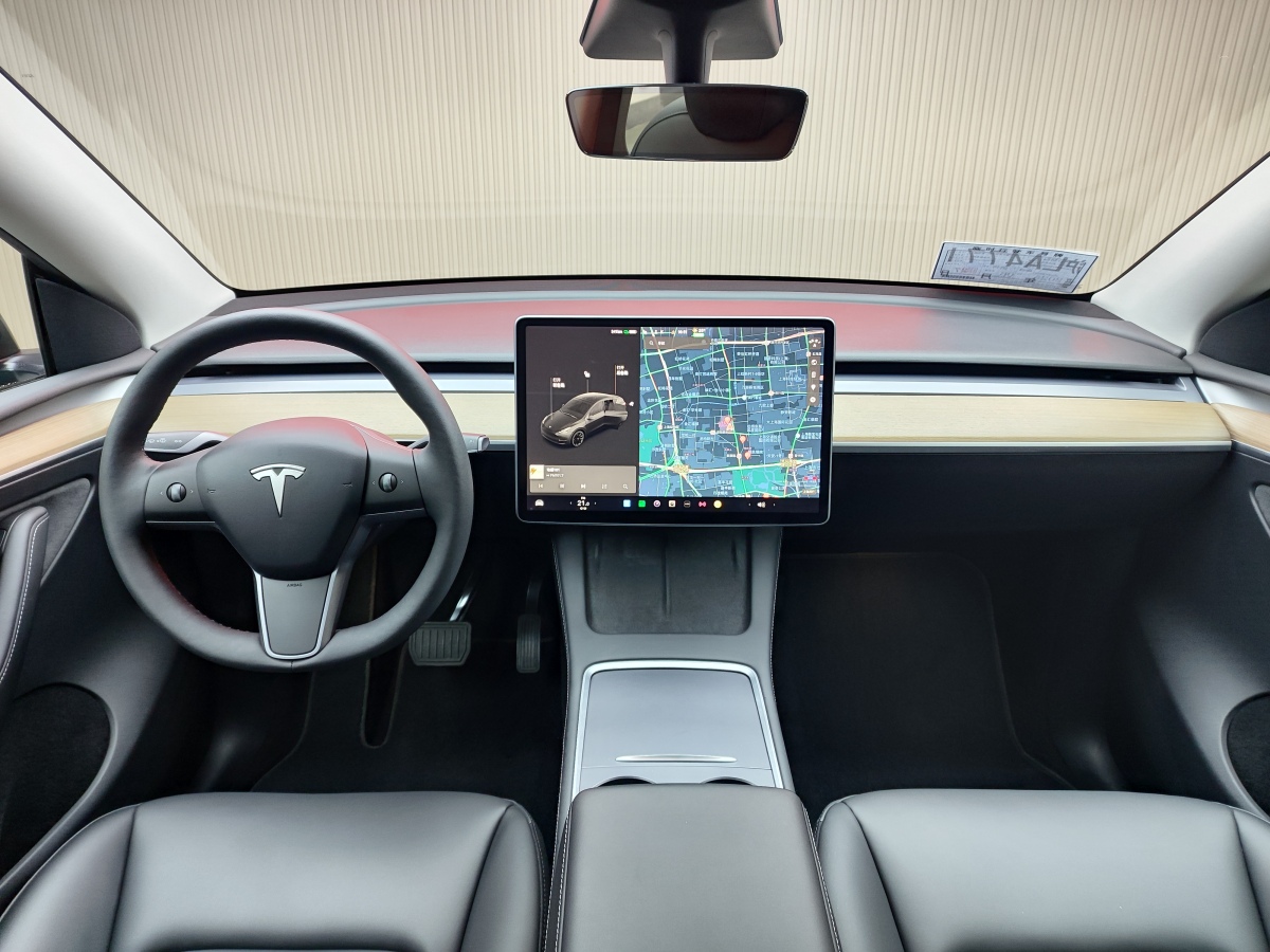 特斯拉 Model Y  2021款 標(biāo)準(zhǔn)續(xù)航后驅(qū)版圖片