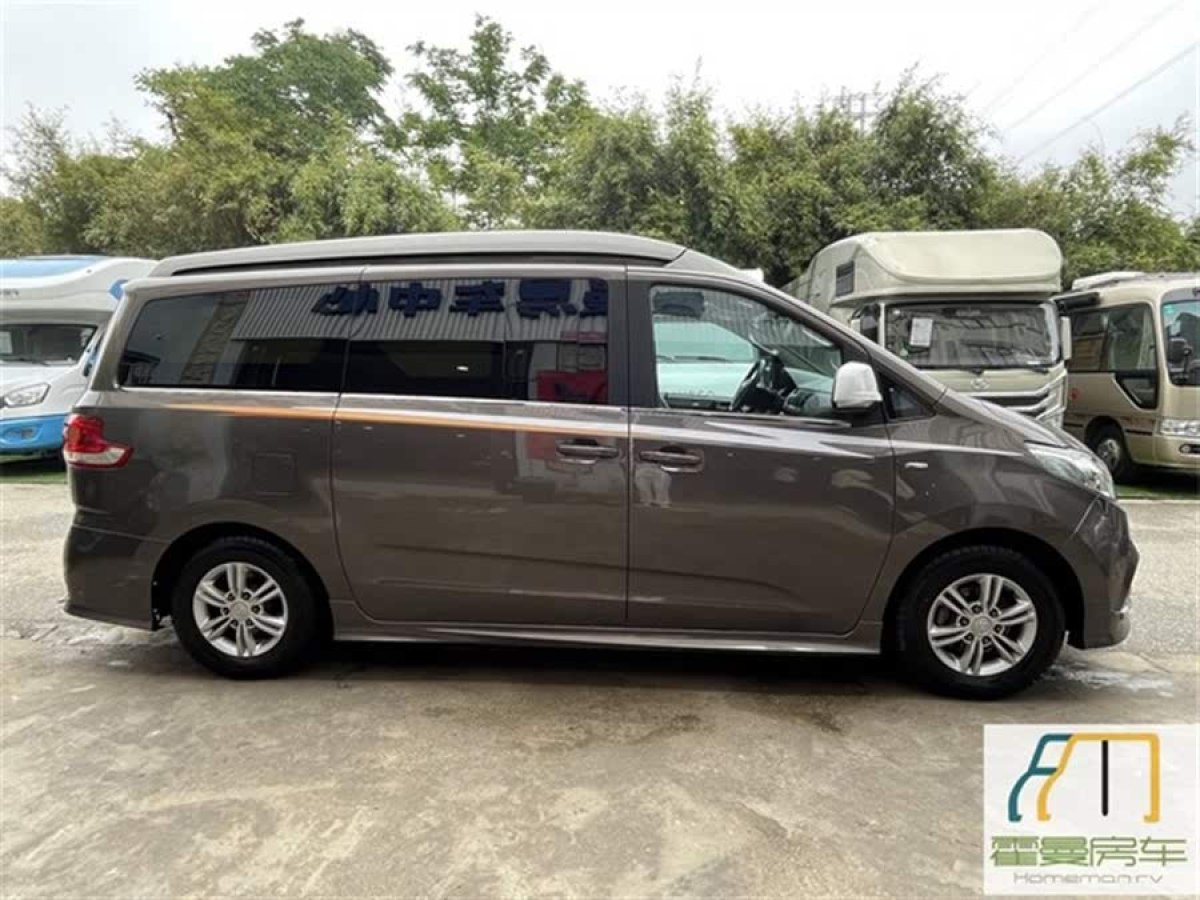 上汽大通 RG10  2019款 2.0TGI 升頂露營(yíng)車陽光版圖片