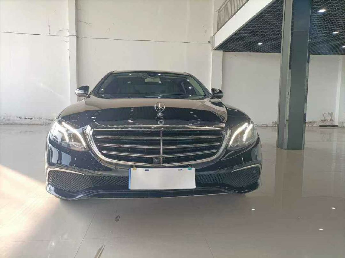 奔馳 奔馳GLE  2020款  GLE 350 4MATIC 時(shí)尚型圖片