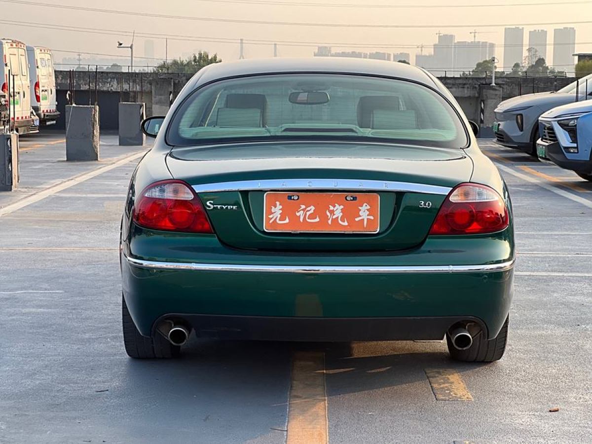 捷豹 S-Type  2007款 3.0標(biāo)準(zhǔn)型圖片