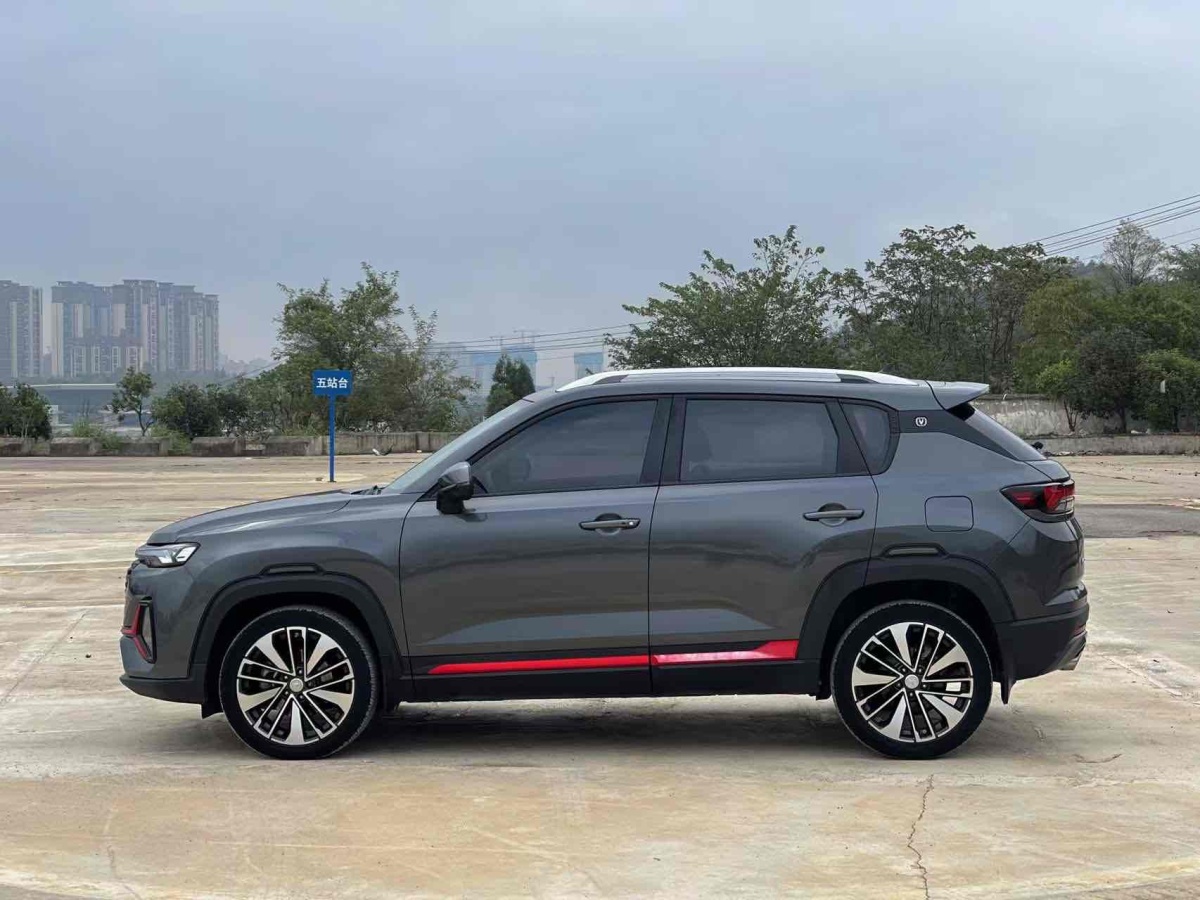 2021年7月長(zhǎng)安 CS35 PLUS  2021款 改款 藍(lán)鯨NE 1.4T DCT尊貴型