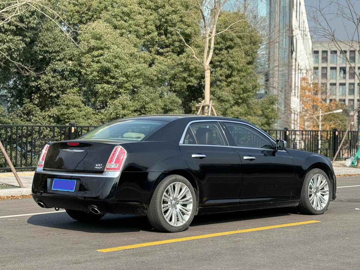 克萊斯勒 300C  2013款 3.6L 尊崇版圖片